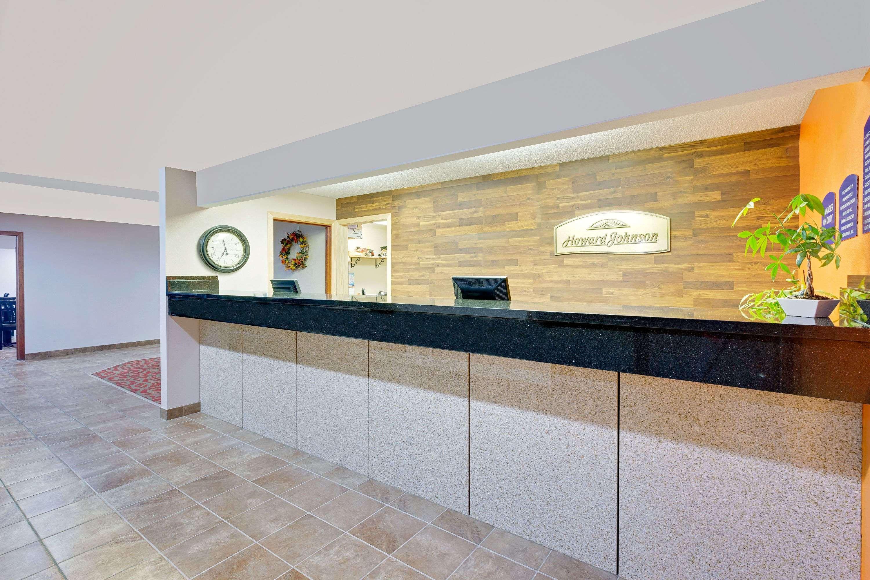 Howard Johnson By Wyndham Waterloo/Cedar Falls Dış mekan fotoğraf